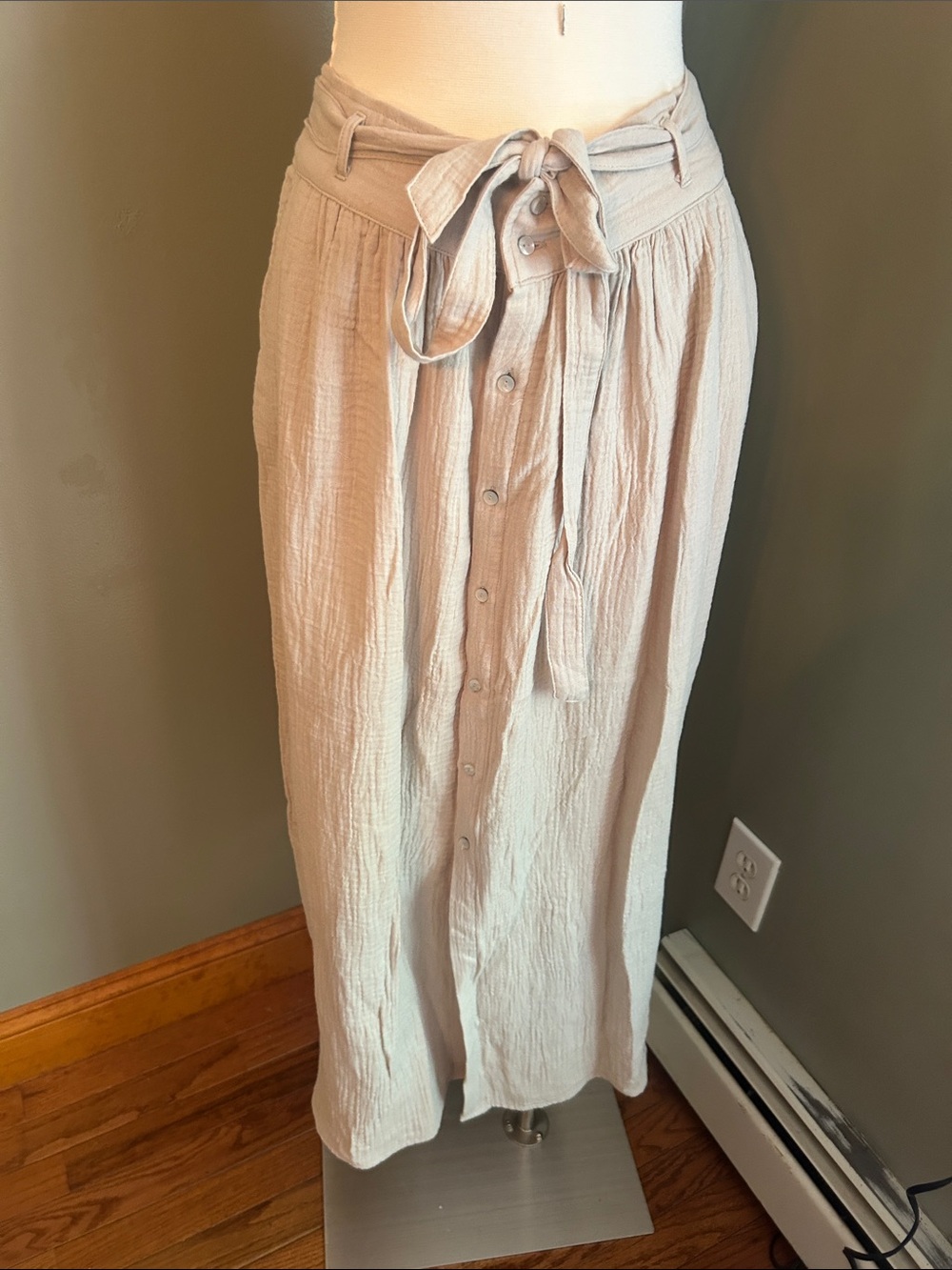 Marled Gauzy Button-up Maxi Skirt in Taupe